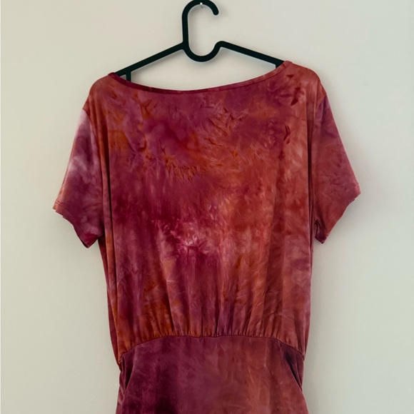 Red Tie-Dye One Shoulder Ruched Dress - Picture 6 of 6